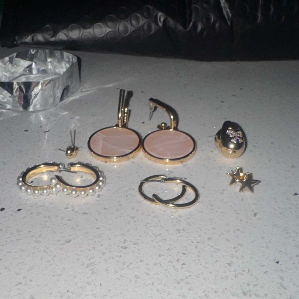Lot of park lane earrings gold